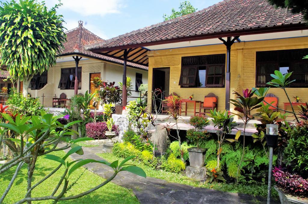 Rijasa Homestay Каранґасем Екстер'єр фото