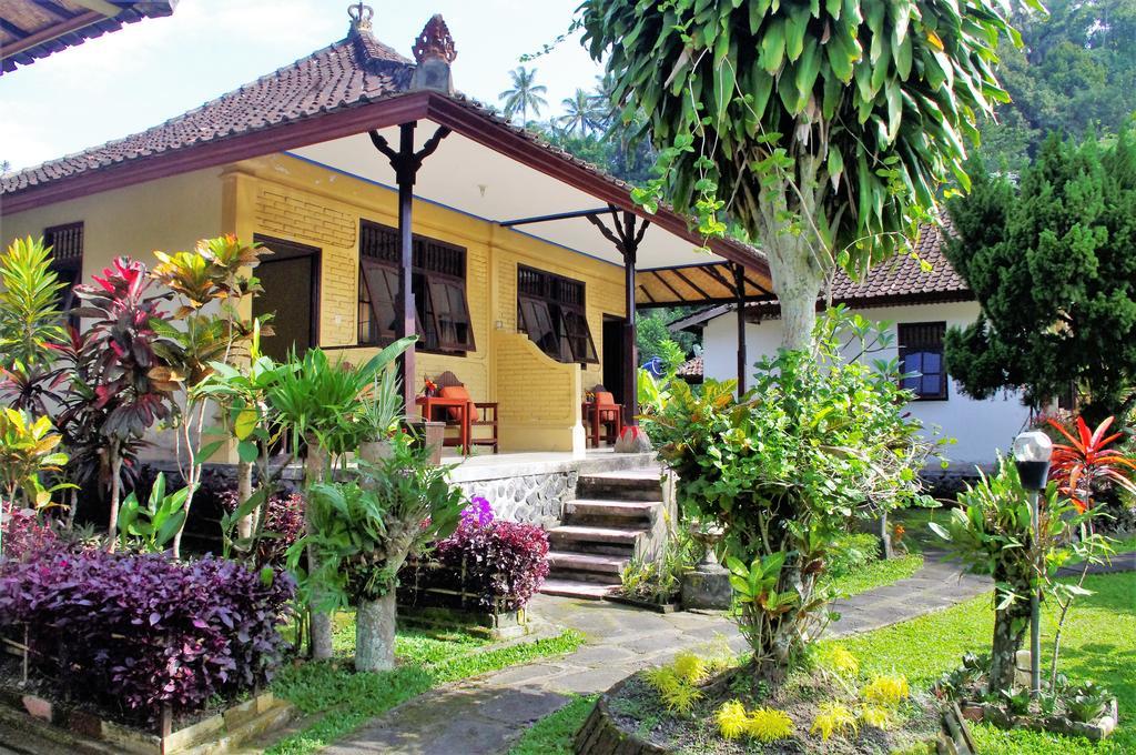 Rijasa Homestay Каранґасем Екстер'єр фото