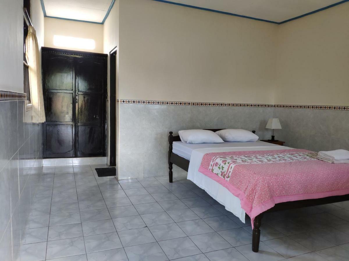 Rijasa Homestay Каранґасем Екстер'єр фото
